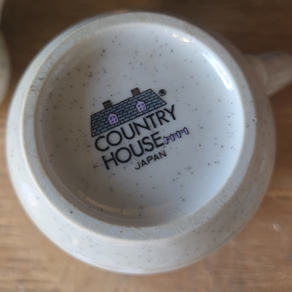 Set Of 4 Country House Japan Mugs With Saucers - Picture 5 of 5